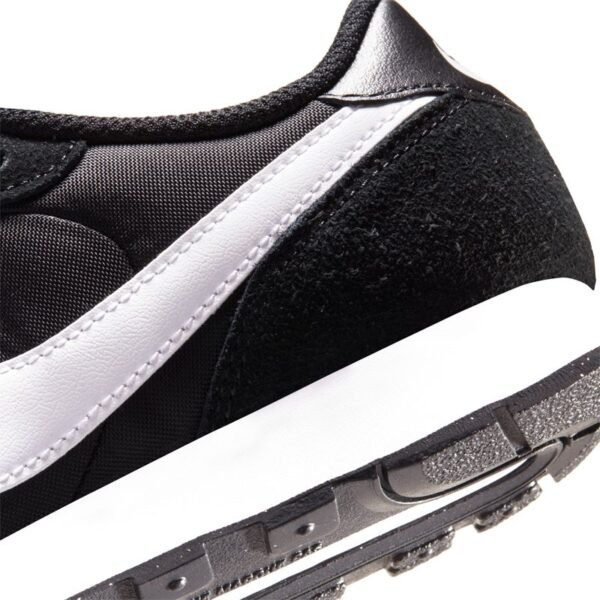 Nike MD Valiant W CN8558-002 shoes