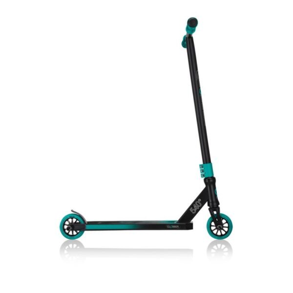 The Globber Stunt Gs 540 622-105-3 stunt scooter