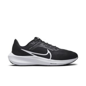 Nike Pegasus 40 W DV3854-001 shoes – 41, Black