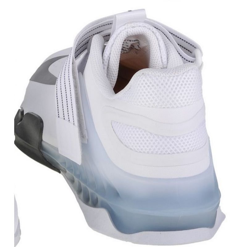 Nike Savaleos M CV5708-100 shoe