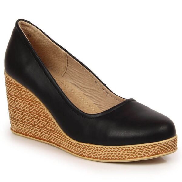Leather pumps on the wedge Filippo W PAW339A black